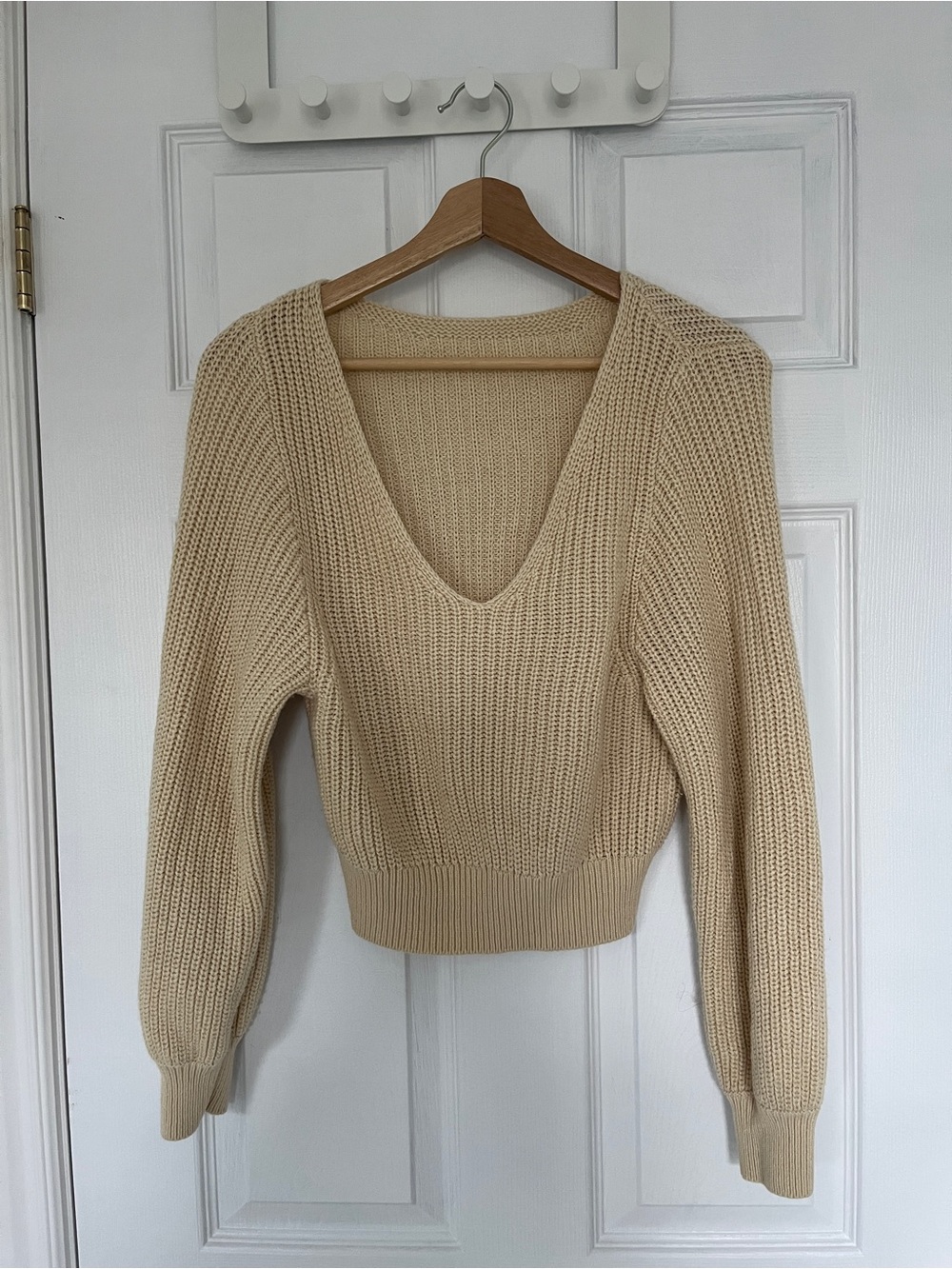 H&M Reversible Beige V-Neck Chunky Knit Sweater